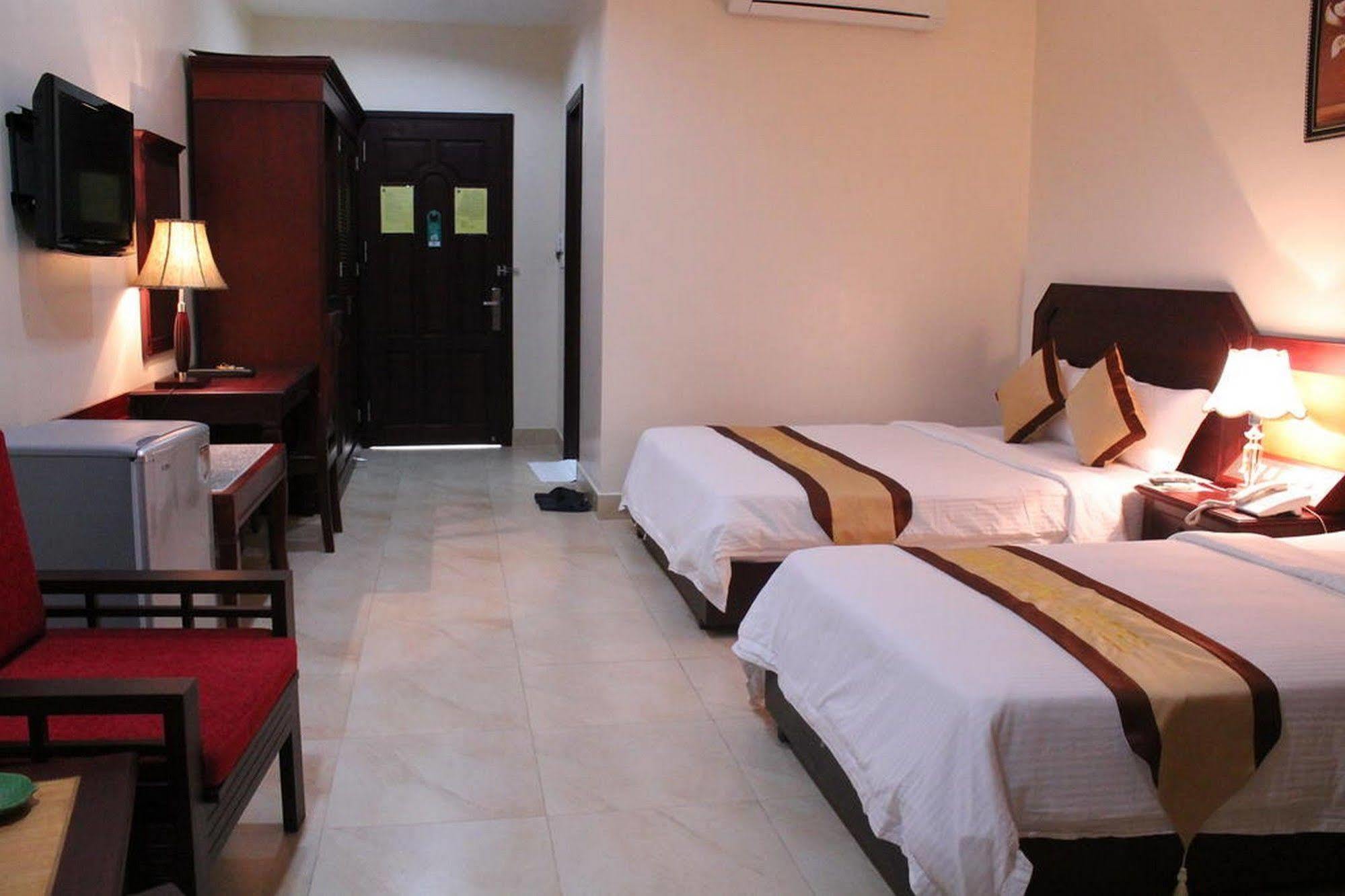 Hung Long Harbour Hotel Cat Ba Dong Khe Sau Bagian luar foto